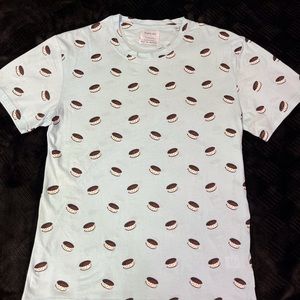 Light ice blue ice cream sandwich tee shirt.